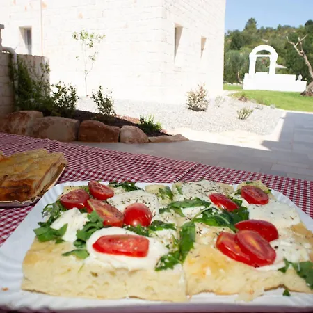 Tower House In Puglia With Pool בית נופש *